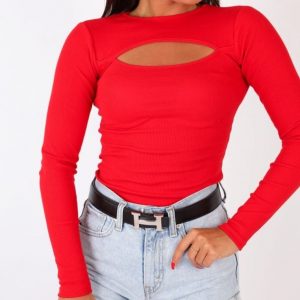 Bluza dama basic rosu decupaj decolteu este o bluza din material tetra cu maneca lunga. In sezonul rece, aceasta bluza este perfecta pentru o multitudine de activitati.