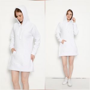 Hanorac dama gros oversize alb este un hanorac foarte confortabil si flexibil, fabricat din material calitativ. Hanoracul este cu maneci lungi si gluga, cu doua buzunare laterale in partea de jos. Este de lungime medie, calduros, usor de purtat si accesorizat.