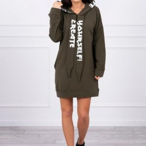 Hanorac dama kaki Create Yourself este un hanorac foarte confortabil si flexibil, fabricat din material calitativ. Hanoracul este cu maneci lungi si gluga, cu doua buzunare laterale in partea de jos. Este de lungime medie, calduros, usor de purtat si accesorizat.