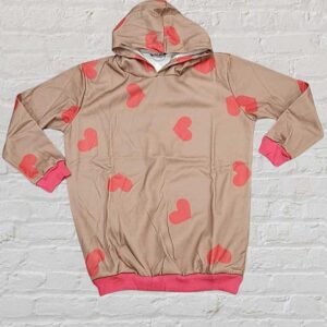 Hanorac gros vatuit inimioare Bej este confecționat din bumbac vatuit de calitate superioară. Iți oferă confortul termic necesar în sezonul rece.