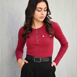Bluza basic cu fermoar Grena din bumbac striat tetra. Etaleaza-ți feminitatea cu bun gust! Alege culoarea preferata si pune-te in valoare!