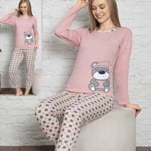 Pijama Femei Good Night Roz Piersica din bumbac gros. Setul conține bluză și pantaloni lungi cu imprimeu cool, perfect pentru persoanele alintate!