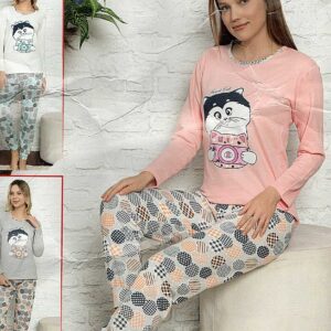Pijama lunga bumbac vatuit din bumbac gros. Setul conține bluză și pantaloni lungi cu imprimeu haios. Potrivita pentru fetele cu umor si bun gust!