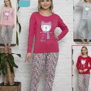 Pijama Dama Bumbac Snow Kitty confectionata din bumbac delicat. Pantalonii si bluza au croiala confortabila si material calduros. Simte-te feminina!