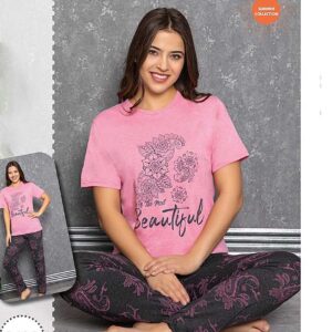 Pijama Dama Maneca Scurta Roz/Gri din bumbac. Setul conține tricou și pantaloni lungi cu imprimeu floral. Este lejeră, creată special pentru tine!