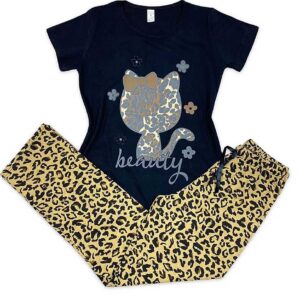 Pijama tricou pisica negru/animal print din bumbac. Setul conține tricou și pantaloni lungi cu animal print. Alege culoarea preferata!